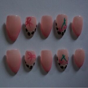 Pink and Leopard Print Press-On Nails 🐆🌸